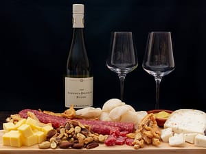 Zeeuwse borrelbox met Zeeuwse wijn uit Schouwen-Duiveland